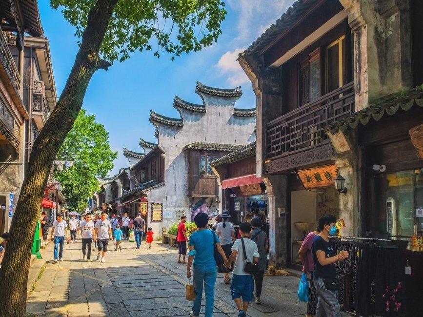 睿远基金傅鹏博新进迈为股份，大幅减持三安光电、中国移动